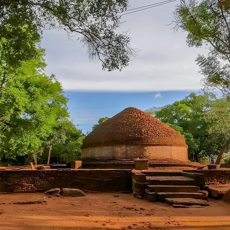 Exploring the Buduruwayaya Ruins