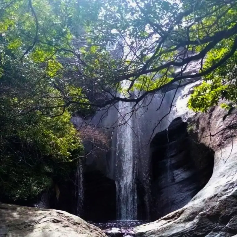 Discovering Lanka Ella Falls
