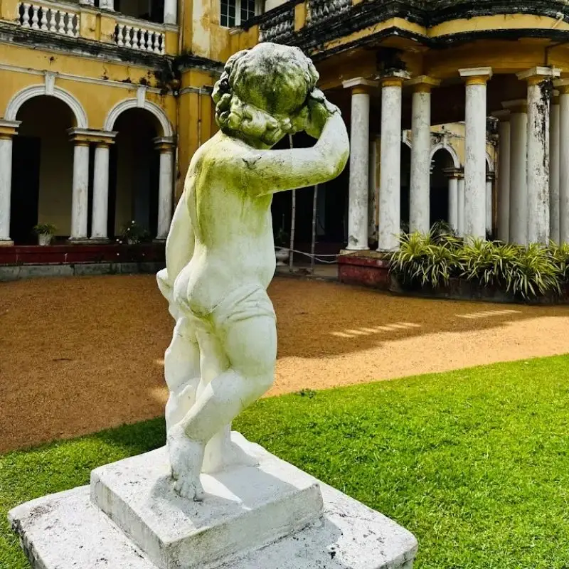 Stroll the Historic Statue Gardens and Fruit Orchards